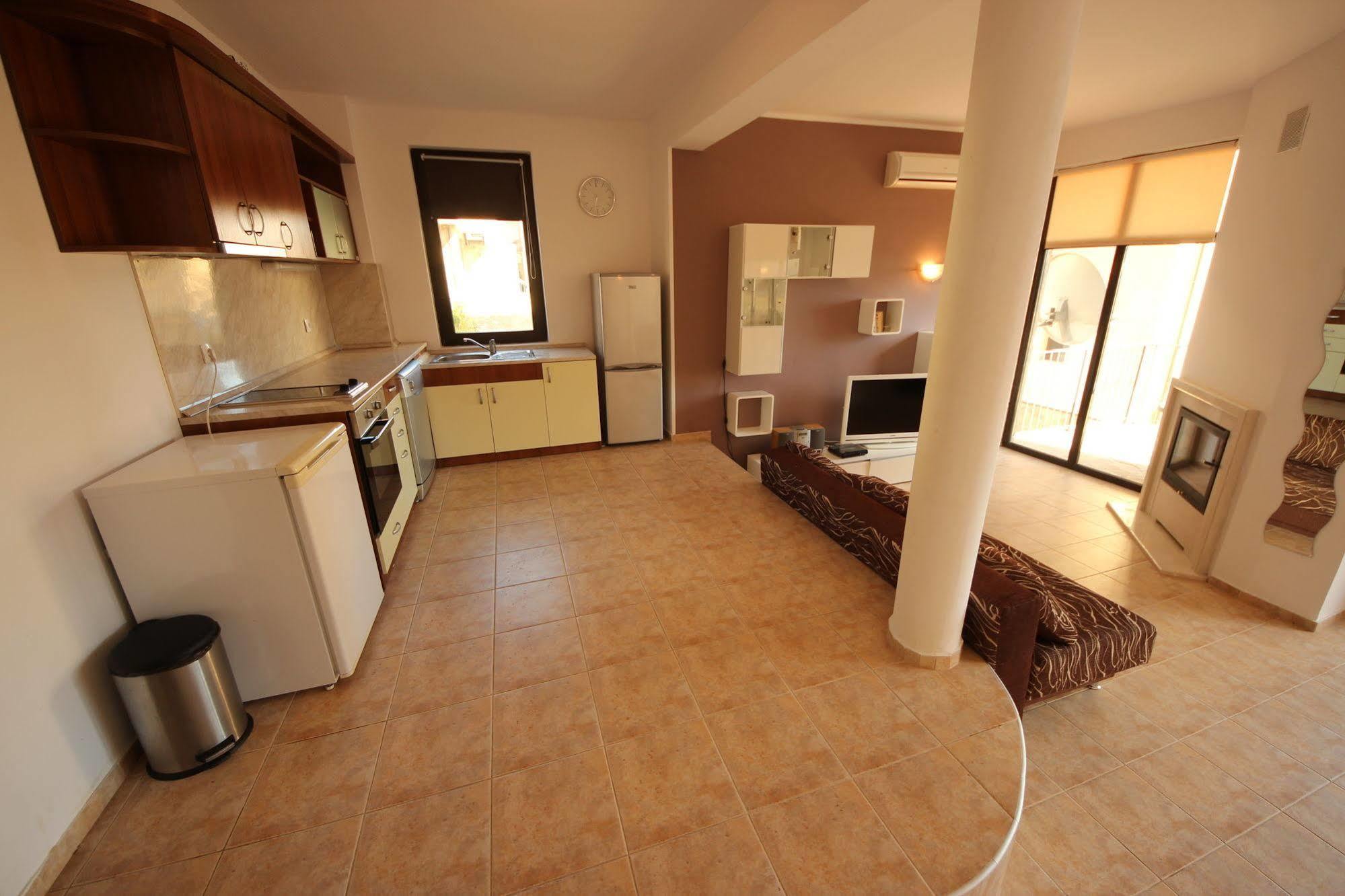 Menada Sunny Hill Villa Kosharitsa Ngoại thất bức ảnh