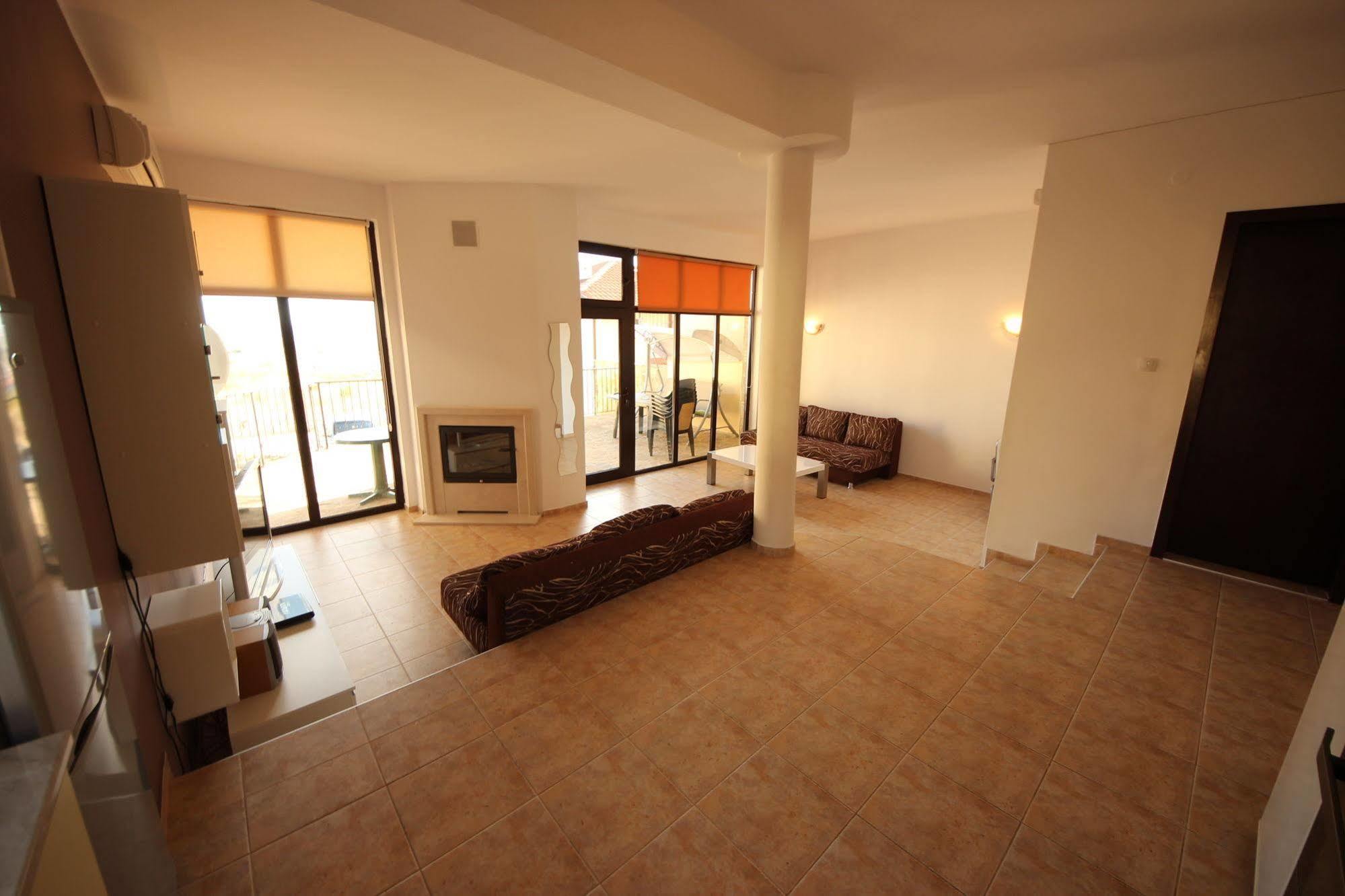 Menada Sunny Hill Villa Kosharitsa Ngoại thất bức ảnh