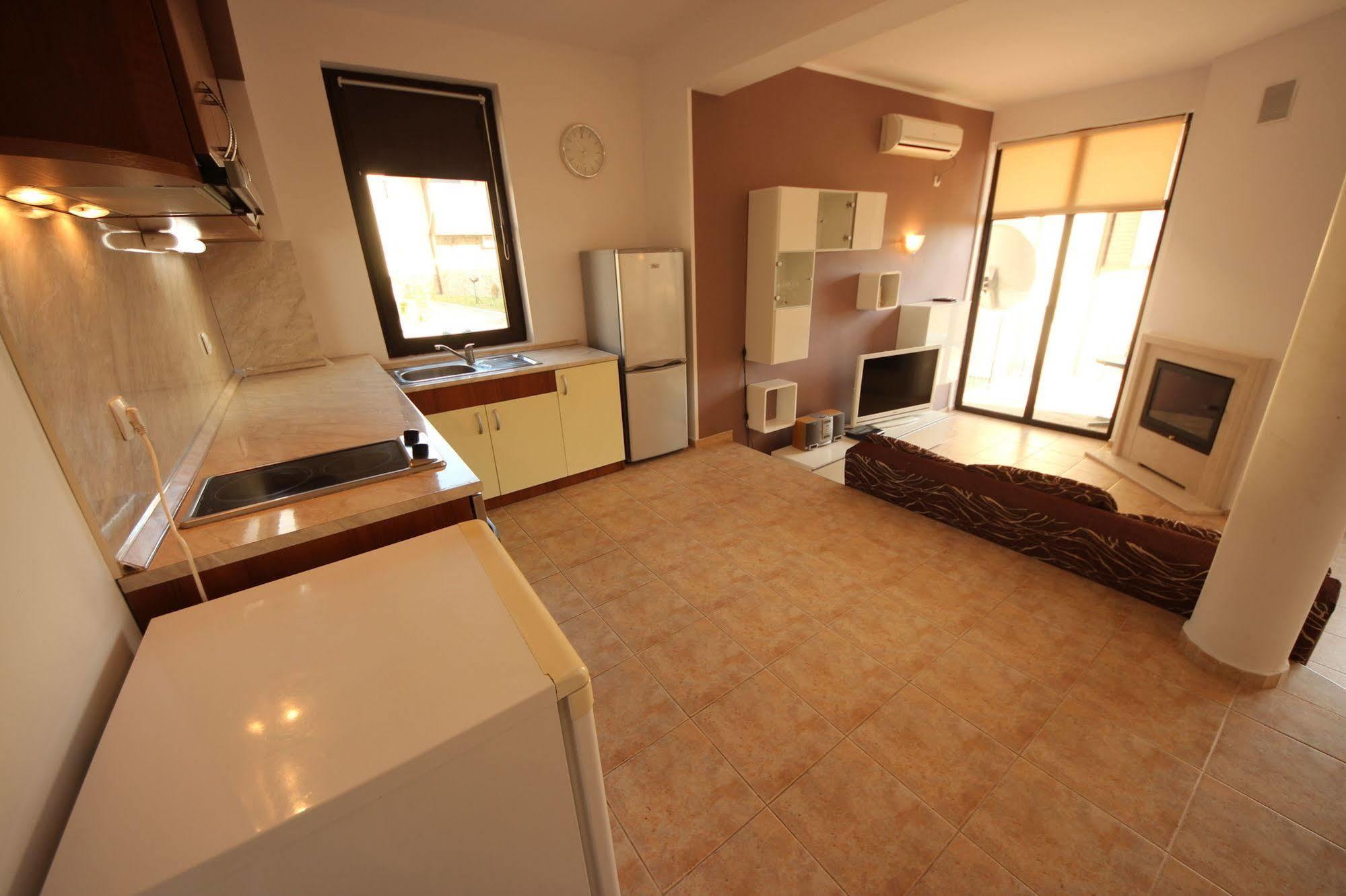 Menada Sunny Hill Villa Kosharitsa Ngoại thất bức ảnh