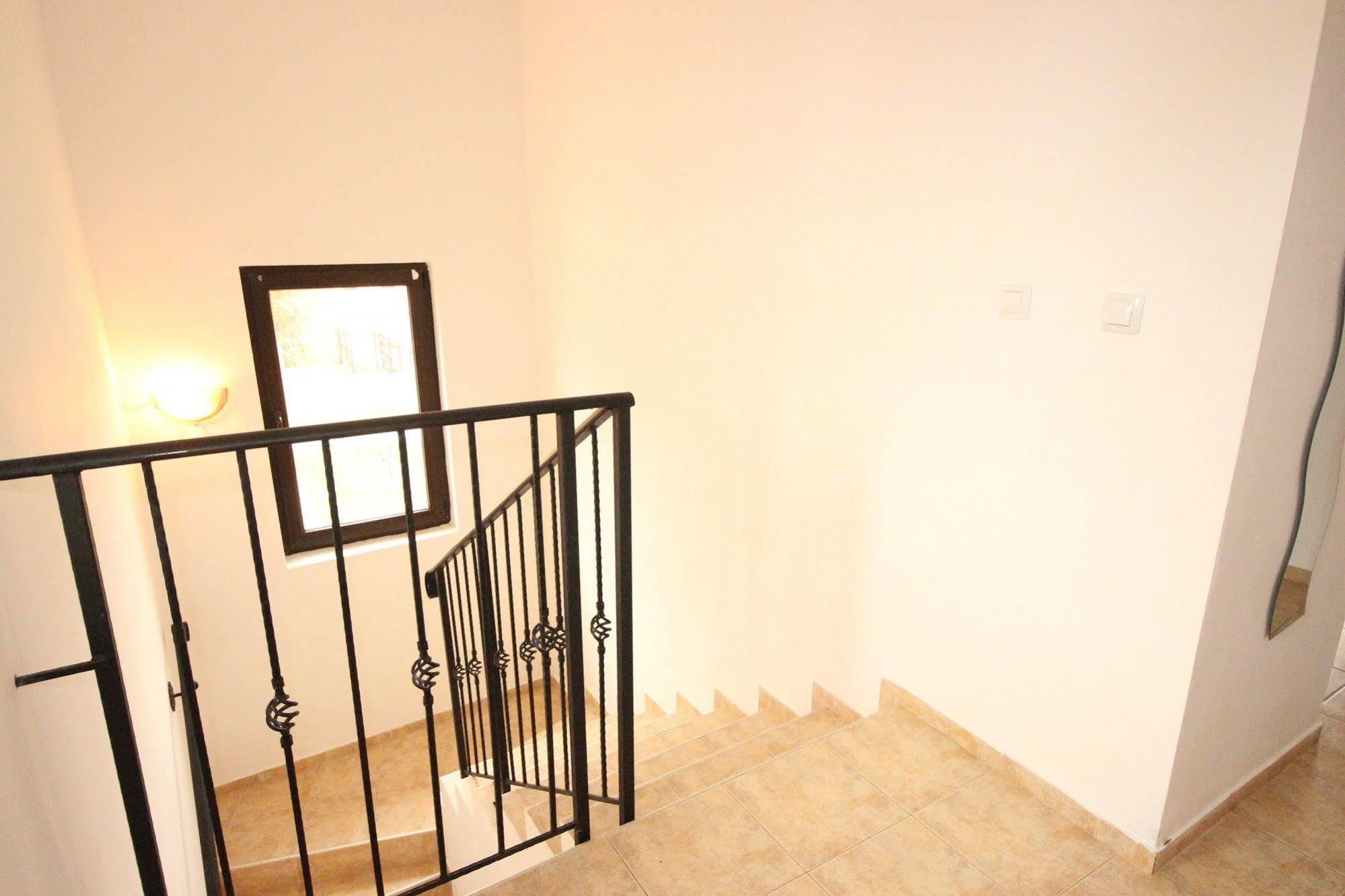 Menada Sunny Hill Villa Kosharitsa Ngoại thất bức ảnh